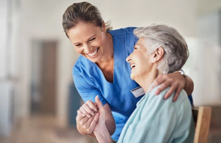 Kobieta z pielęgniarką